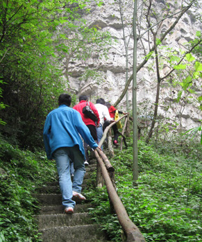 �ʵ���ɽ�˶���ǿ����