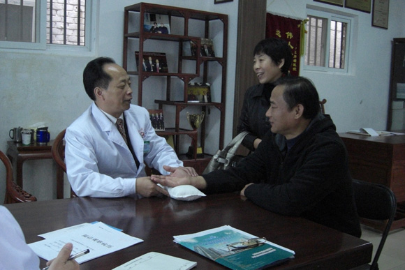 郑伟达教授给赵树森把脉